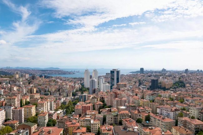  Gayrettepe’de Ofis ve Konut Kullanımına Uygun Yaşam Alanları.