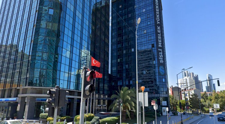 Maya Akar Sitesi Büyükdere Cd. Kapalı otoparklı