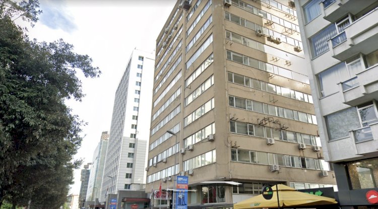 Dedeman İş Merkezi, Gayrettepe nin En Kıymetli Konumunda Geniş Ofis Alanları Sunuyor.