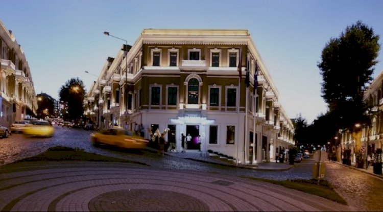 Beşiktaş marka plaza ofis yaşam alanında ofisini satmayı düşünen mülk sahibini ön ziyarete gittim.