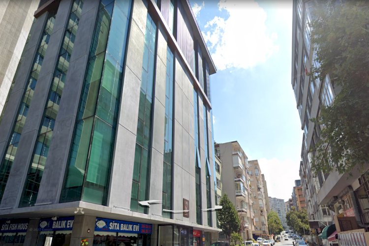 Offis 16 Vefabey Sk. Kapalı otoparklı Yeni Bina-1+1 ofisler