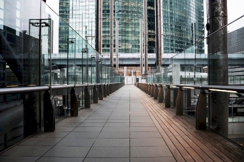 Gayrettepe de ticari gayrimenkul yatırımı için mevcut görünüm.